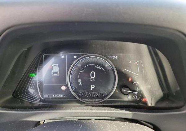 Lexus UX cena 124000 przebieg: 64086, rok produkcji 2019 z Gubin małe 379